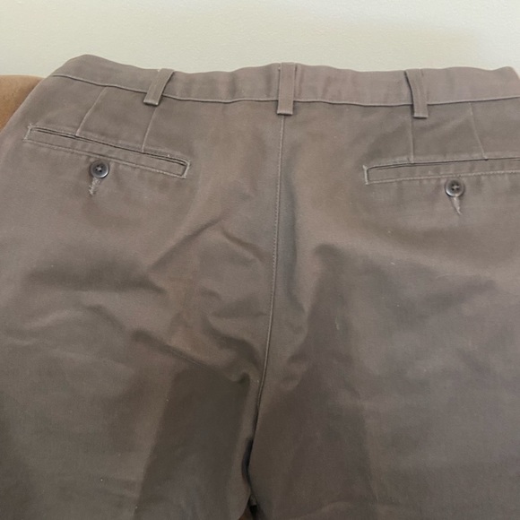 CABELAS Men's 34x30 Flat Front Pants - Picture 4 of 6